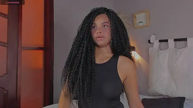 nayah   online show from January 2025 08:37:01 PM