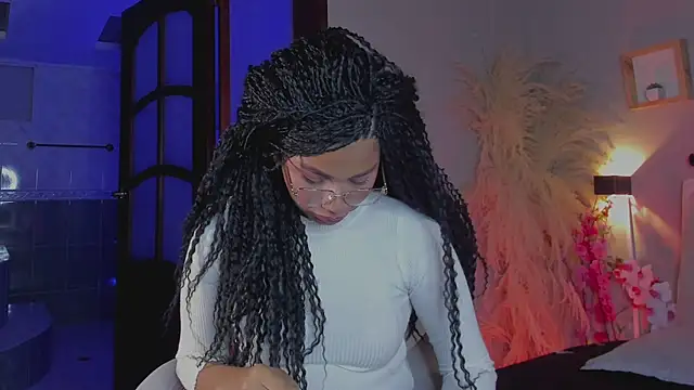 nayah   online show from January 2025 08:01:02 PM