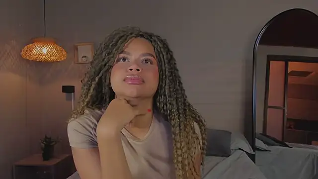 nayah   online show from March 2025 12:48:02 AM