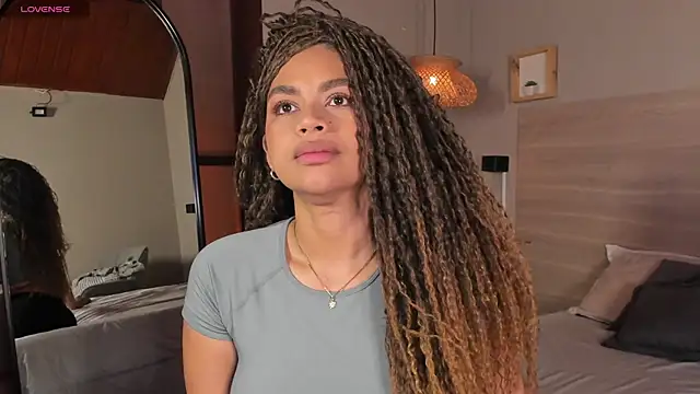 nayah   online show from April 2026 07:58:02 PM