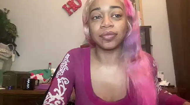 Snapshot of MommyConfident chatting on March 2025 08:32:02 PM MommyConfident online show from March 2025 08:32:02 PM