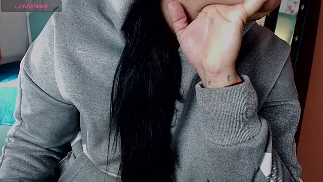 Alison Simmons online show from January 2025 02:30:01 PM