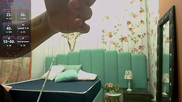 Alison Simmons online show from February 2025 02:25:02 PM