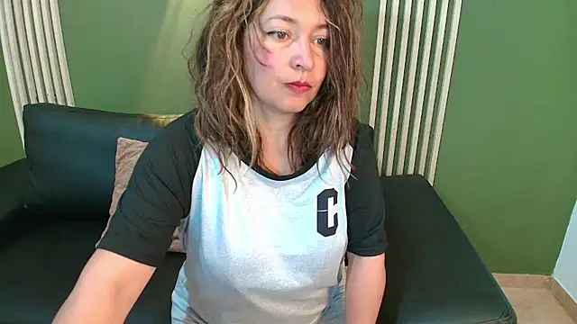 Devil Sara online show from October 2025 12:27:01 PM