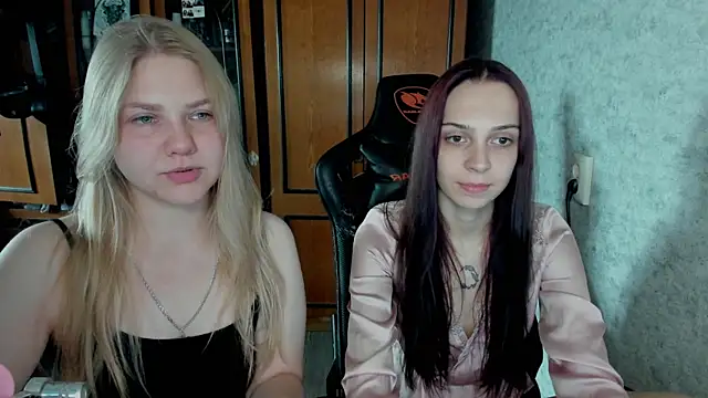 Snapshot of Rachel_Sharp chatting on September 2025 10:31:02 AM Rachel Sharp online show from September 2025 10:31:02 AM