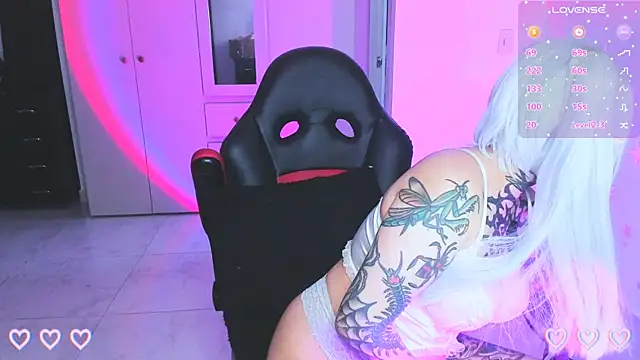 Snapshot of Kat_riina chatting on November 2025 07:51:02 PM Kat riina online show from November 2025 07:51:02 PM