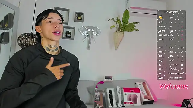 AmberAdams  online show from December 2025 03:08:01 PM