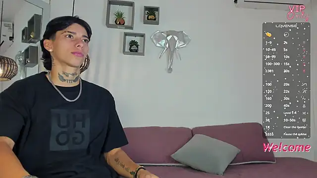 AmberAdams  online show from December 2025 04:03:02 PM