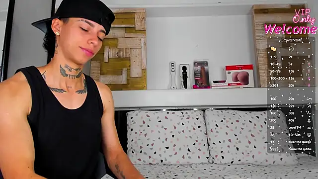 Snapshot of AmberAdams_ chatting on March 2026 04:25:01 PM AmberAdams online show from March 2026 04:25:01 PM