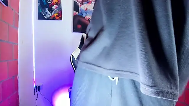 Liam lee online show from March 2026 01:17:01 PM