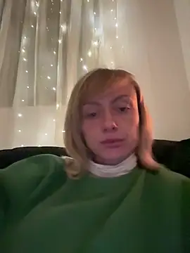 haileyhope  online show from February 2026 07:32:01 PM