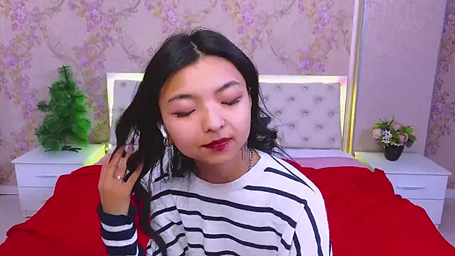 Shy Kira online show from December 2024 12:33:01 PM