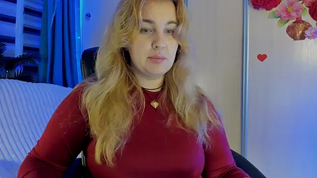 Snapshot of CoraSwon chatting on November 2025 07:25:01 PM CoraSwon online show from November 2025 07:25:01 PM