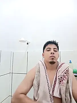 Snapshot of Fiel77 chatting on December 2025 06:35:02 PM Fiel77 online show from December 2025 06:35:02 PM