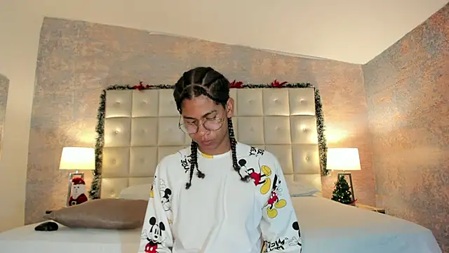 Maxim-Walker online show from January 2026 03:10:01 AM