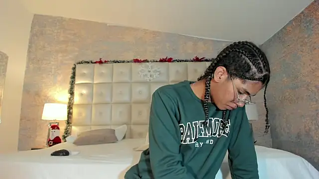 Maxim-Walker online show from January 2026 03:20:02 AM