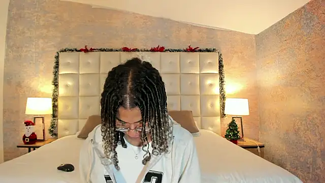 Maxim-Walker online show from January 2026 03:00:02 AM