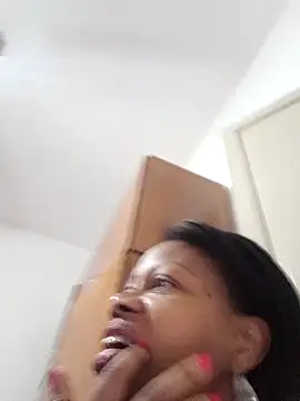 Snapshot of littlebrunett chatting on January 2025 12:59:01 PM littlebrunett online show from January 2025 12:59:01 PM