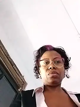 littlebrunett online show from March 2026 01:48:02 PM