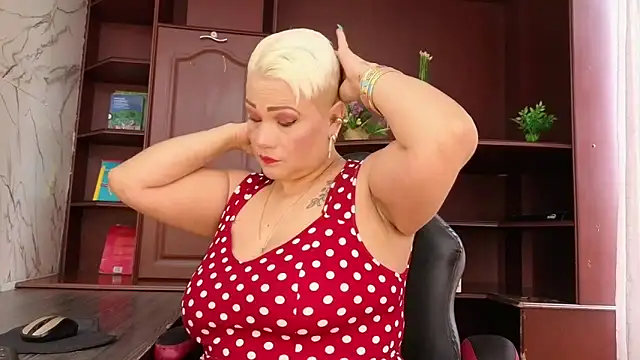 Snapshot of GianellaCox_ chatting on December 2025 02:59:02 PM GianellaCox online show from December 2025 02:59:02 PM