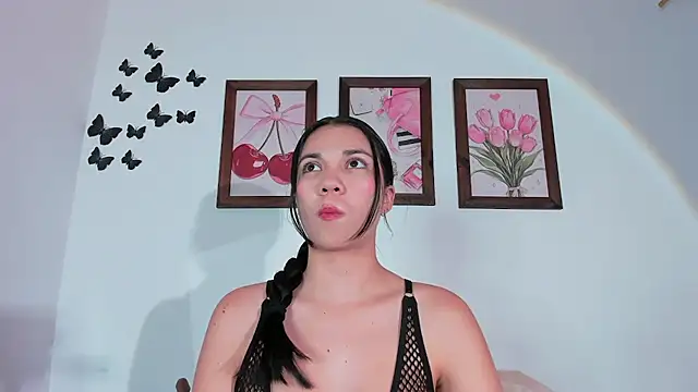 Emiily Parkerr online show from July 2026 08:58:01 PM
