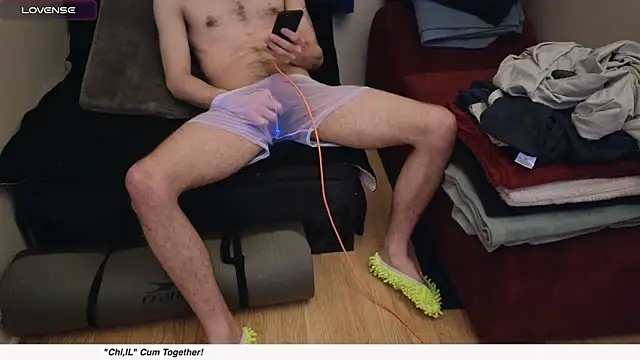 Snapshot of pantslesstraveler_plt chatting on February 2025 12:16:01 PM pantslesstraveler plt online show from February 2025 12:16:01 PM