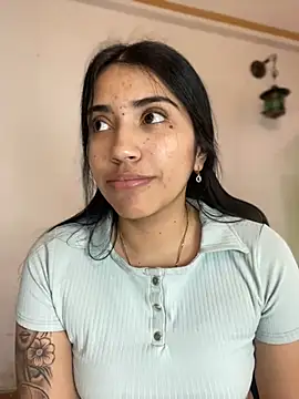 Snapshot of SaritaHot_69 chatting on December 2024 05:22:02 PM SaritaHot 69 online show from December 2024 05:22:02 PM