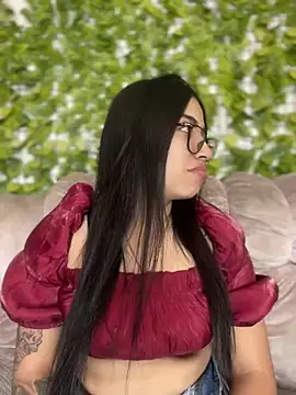 Snapshot of SaritaHot_69 chatting on January 2025 03:50:01 PM SaritaHot 69 online show from January 2025 03:50:01 PM