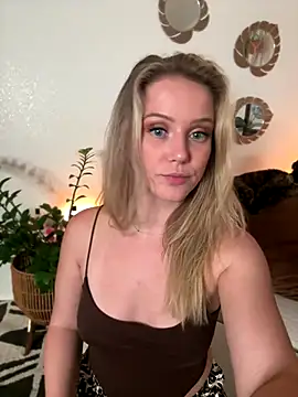 lexi luv online show from December 2025 04:06:01 AM