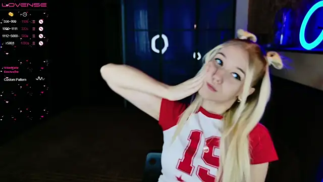 Snapshot of ShhhO_O chatting on December 2024 07:56:02 AM ShhhO O online show from December 2024 07:56:02 AM