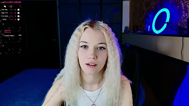 Snapshot of ShhhO_O chatting on February 2025 07:53:02 AM ShhhO O online show from February 2025 07:53:02 AM