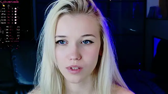 Snapshot of ShhhO_O chatting on March 2025 10:38:01 AM ShhhO O online show from March 2025 10:38:01 AM