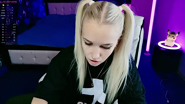 Snapshot of ShhhO_O chatting on September 2025 01:16:02 PM ShhhO O online show from September 2025 01:16:02 PM