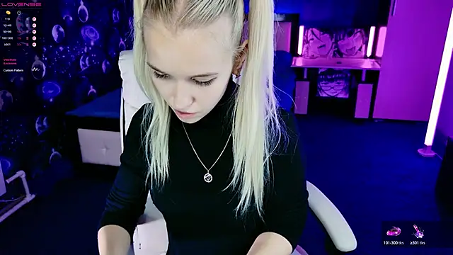 Snapshot of ShhhO_O chatting on October 2025 05:57:01 PM ShhhO O online show from October 2025 05:57:01 PM