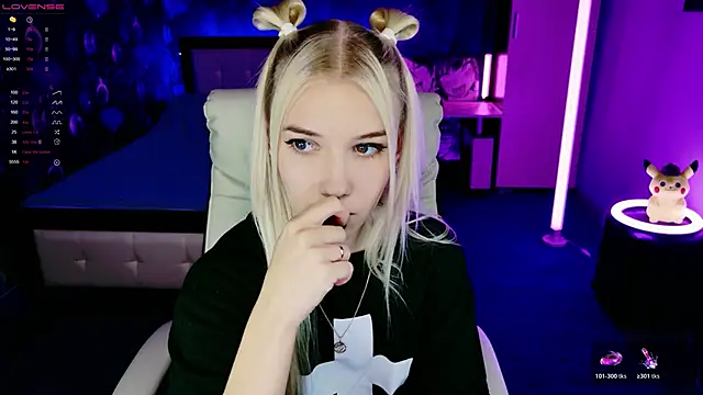 Snapshot of ShhhO_O chatting on November 2025 03:58:01 PM ShhhO O online show from November 2025 03:58:01 PM