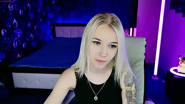 Snapshot of ShhhO_O chatting on December 2025 01:31:01 PM ShhhO O online show from December 2025 01:31:01 PM