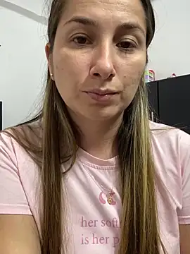 Iris love18 online show from February 2025 08:10:01 PM