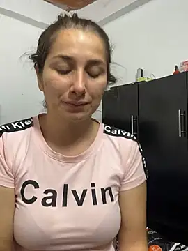 Iris love18 online show from March 2025 03:05:01 PM