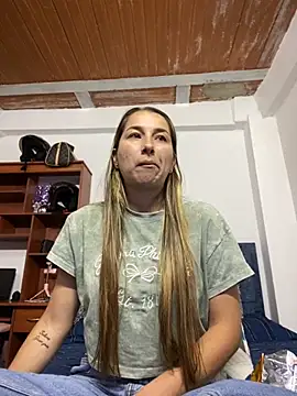 Iris love18 online show from October 2025 03:56:02 PM