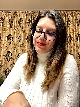 NadiraNoor online show from April 2026 08:09:01 PM