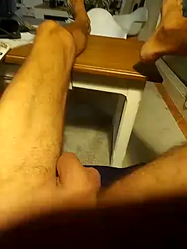 Snapshot of Fred_bo chatting on October 2025 04:01:02 AM Fred bo online show from October 2025 04:01:02 AM