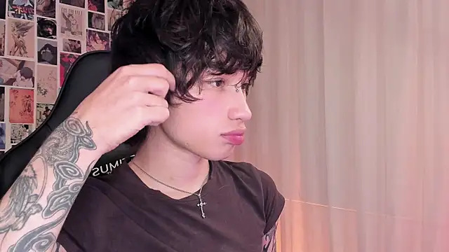 liamelf online show from December 2024 02:19:01 AM