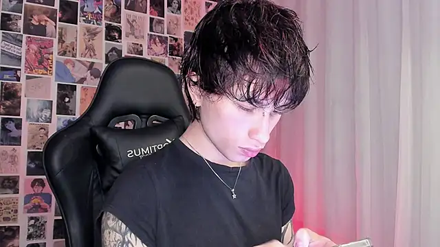 liamelf online show from November 2025 03:34:01 AM