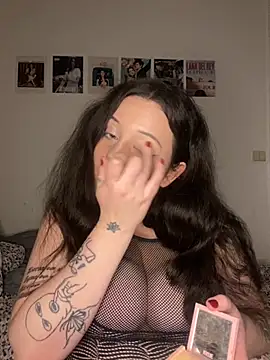 Snapshot of milkyhonybaby chatting on October 2025 08:54:02 PM milkyhonybaby online show from October 2025 08:54:02 PM