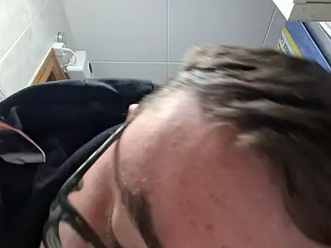 Javier bear online show from February 2025 02:15:02 PM