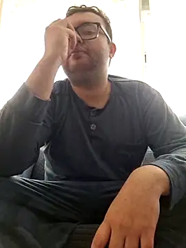 Javier bear online show from March 2026 10:59:01 AM