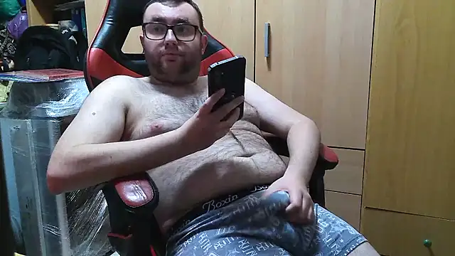 Javier bear online show from April 2026 08:20:02 PM