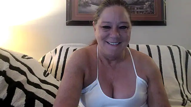 LexxiLeeds online show from May 2026 11:07:02 AM