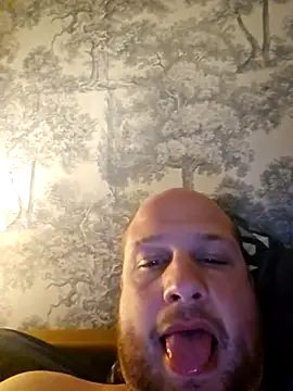Snapshot of destructeur6 chatting on April 2026 07:03:02 PM destructeur6 online show from April 2026 07:03:02 PM