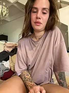 EmiliaCatalina online show from January 2025 08:48:02 PM